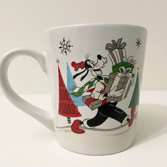 Disney Mickey and Friends Christmas Mug Zrike Brands Goofy Donald Duck Minnie - Picture 3 of 16